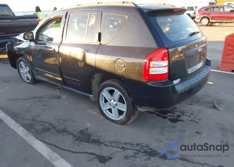 2008 Jeep Compass Sport z USA, uszkodzony, nr VIN 1J8FT47W48D785817
